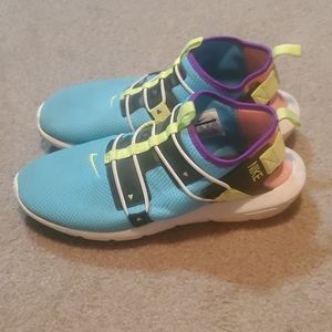 Mens Nike athletic shoes